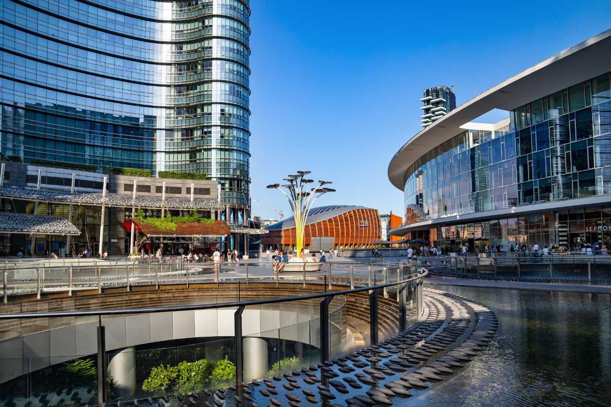Piazza Gae Aulenti Milano